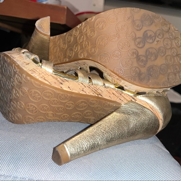 💜 Michael Kors Robertson Metallic Gold Sandal Heel 💜 - Picture 16 of 16